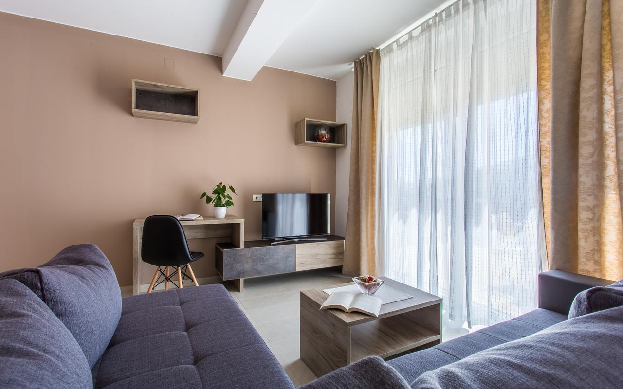 Apartments Viktorija 2 Башка Екстер'єр фото