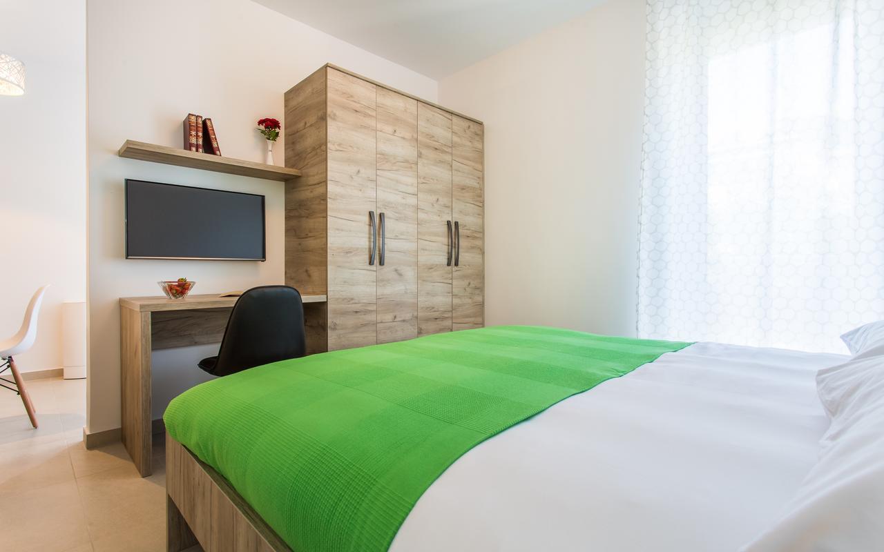 Apartments Viktorija 2 Башка Екстер'єр фото