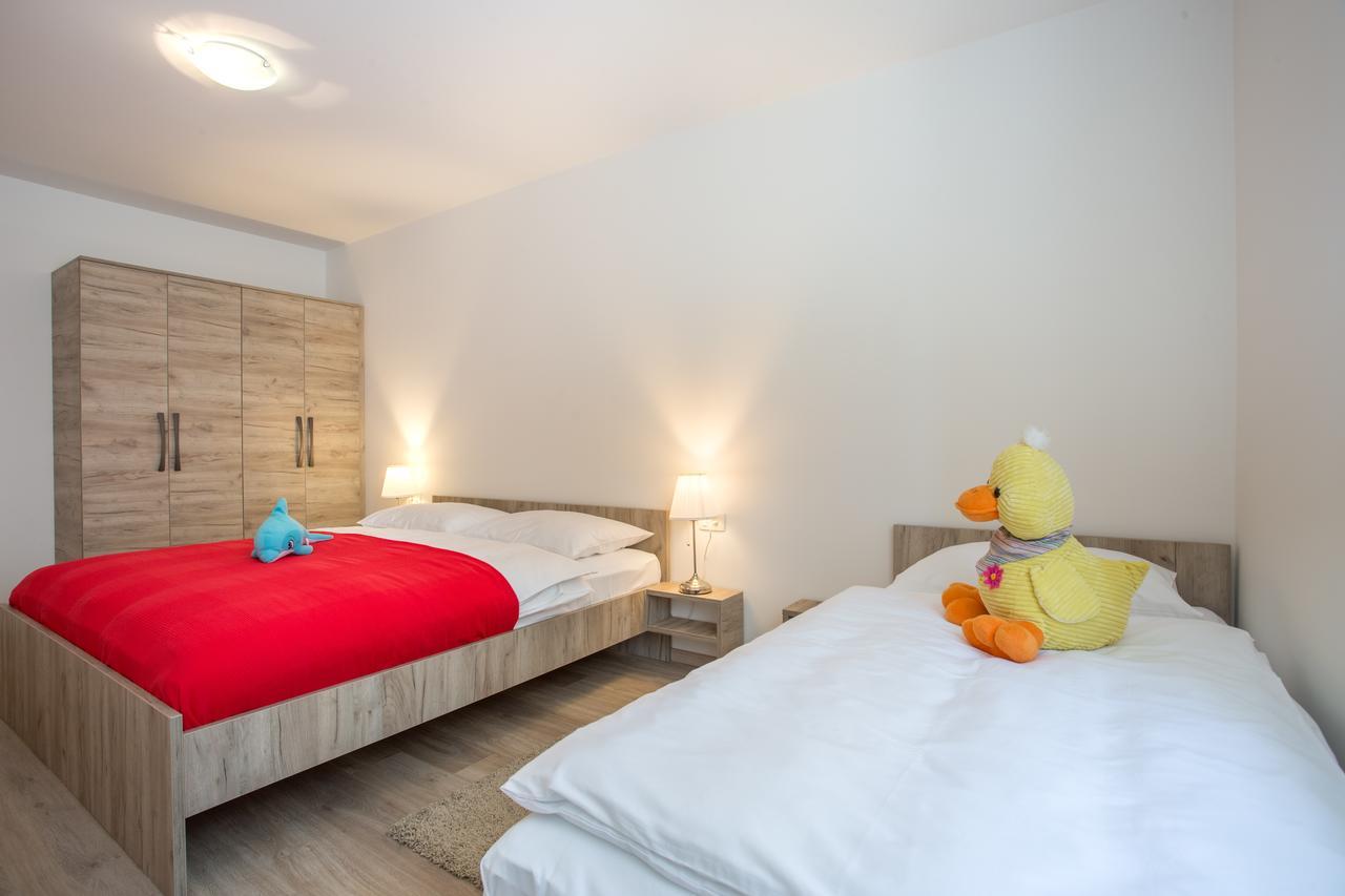 Apartments Viktorija 2 Башка Екстер'єр фото