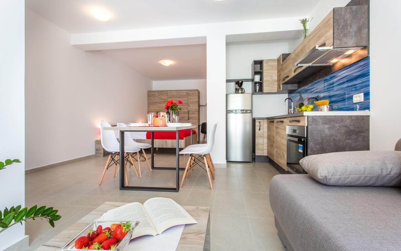 Apartments Viktorija 2 Башка Екстер'єр фото