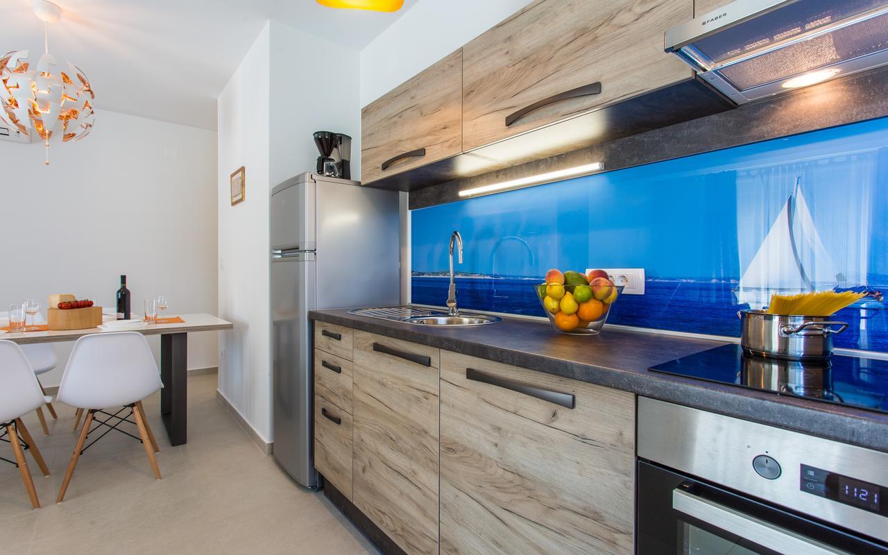 Apartments Viktorija 2 Башка Екстер'єр фото